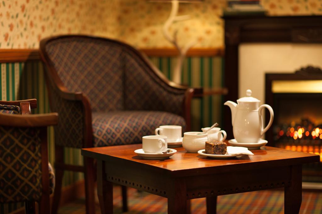 The Stronlossit Inn Fort William Extérieur photo