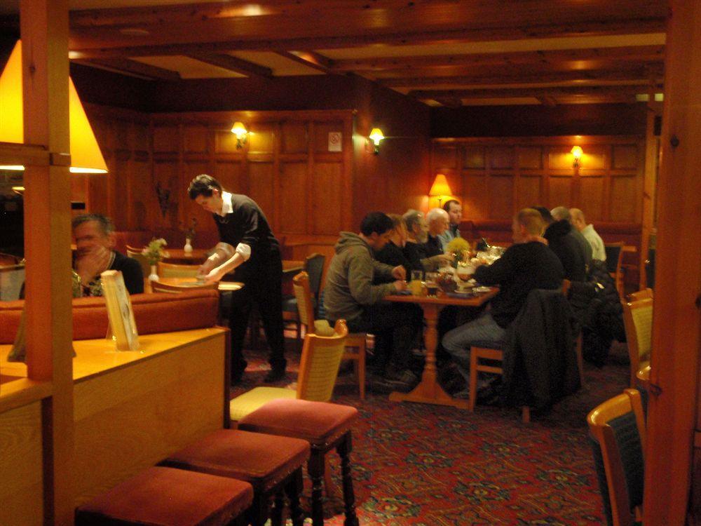 The Stronlossit Inn Fort William Extérieur photo