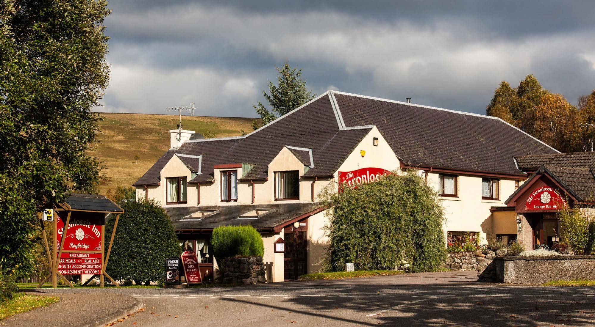 The Stronlossit Inn Fort William Extérieur photo
