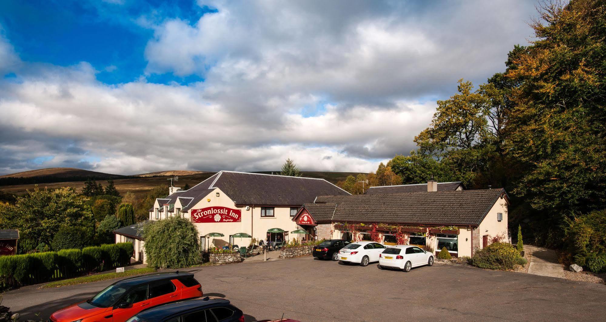 The Stronlossit Inn Fort William Extérieur photo