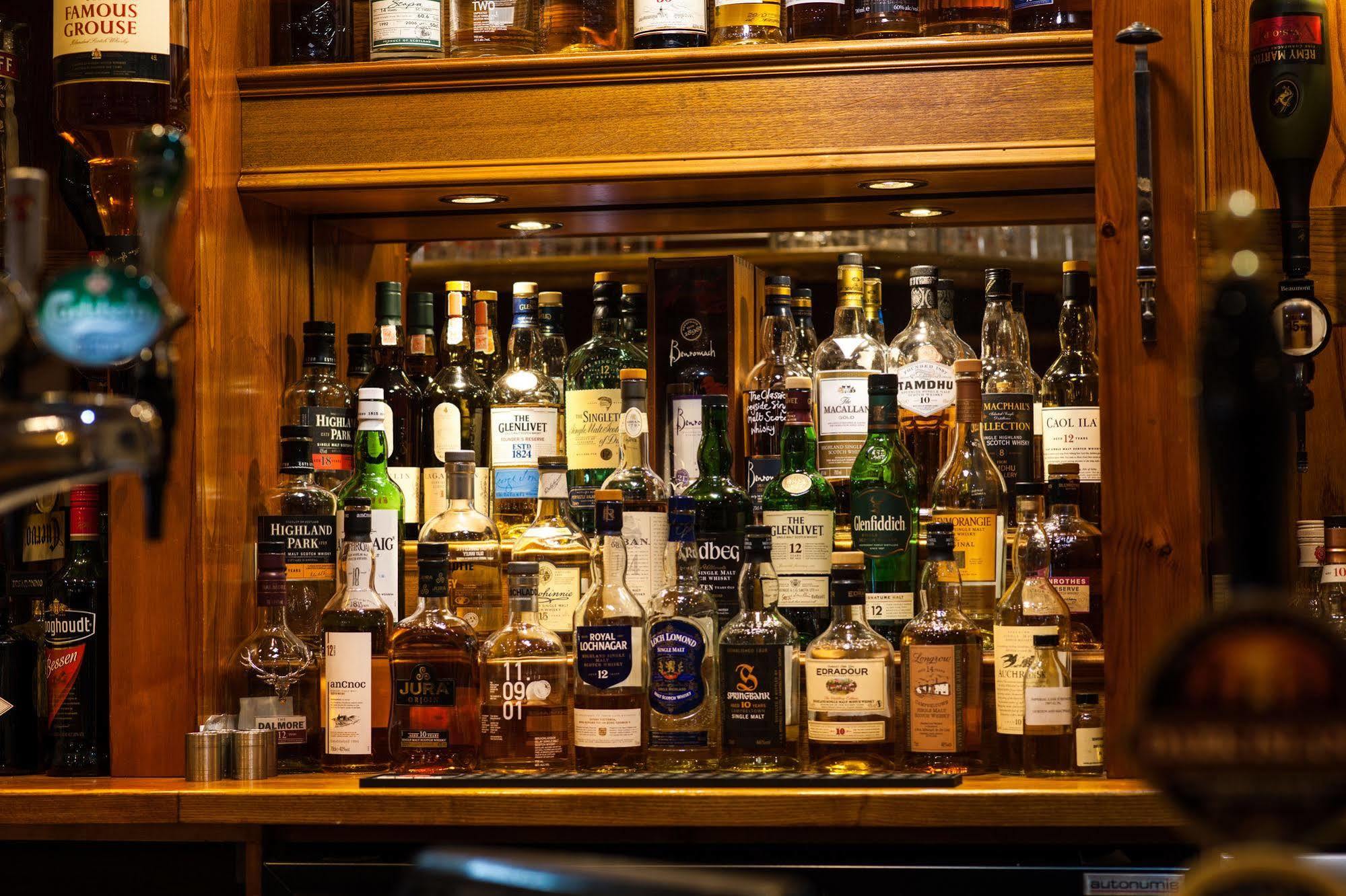 The Stronlossit Inn Fort William Extérieur photo