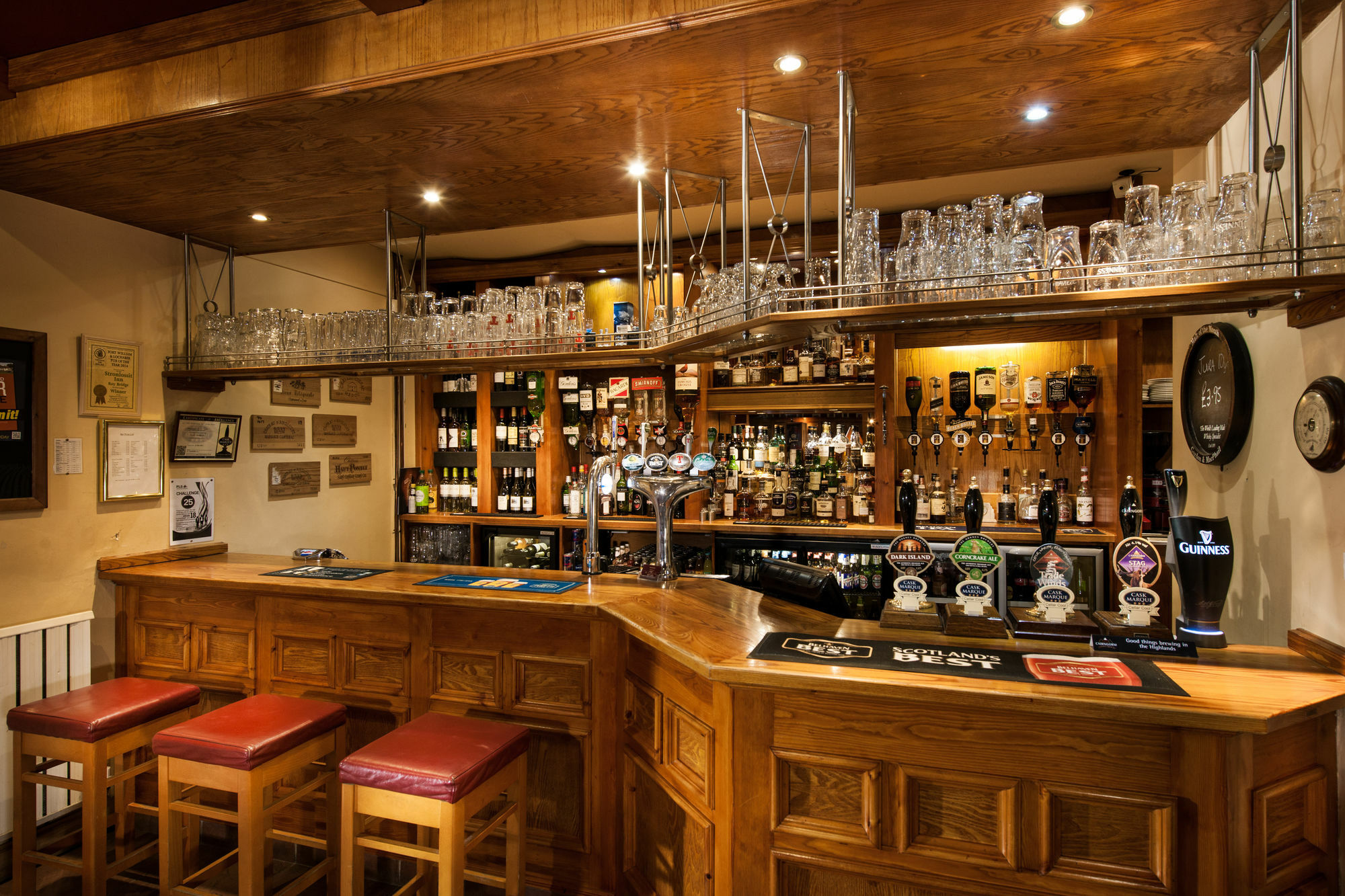 The Stronlossit Inn Fort William Extérieur photo